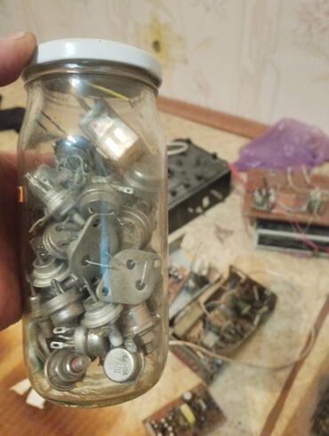 режим 13 с: Продаю старый радио детали