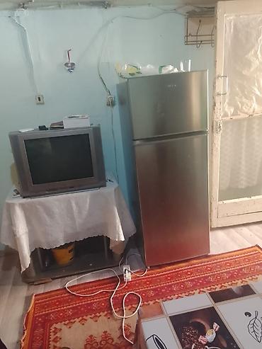 şeki: Kirayə verilir: 2 otaqlı sadə mənzil (mebellə) - Otaqlar: qonaq otağı — 5