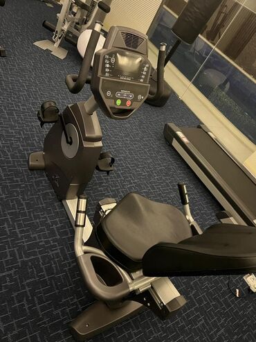 Digər trenajorlar: Peşəkar ev-fitnes avadanlıqları dəsti - Elliptik trenajor: E‑Glide — 8