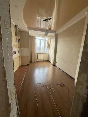 продается квартира в бишкеке: 2 комнаты, 80 м², Элитка, 4 этаж, Старый ремонт