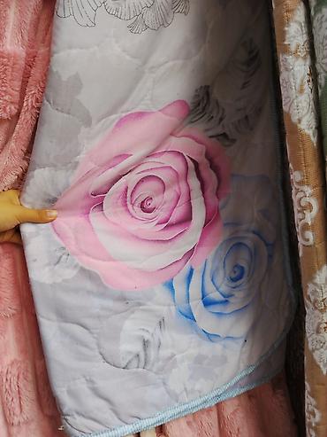 bed sheets: Стёганые пледы/одеяла с цветочным принтом - Мягкие, лёгкие и тёплые — 2