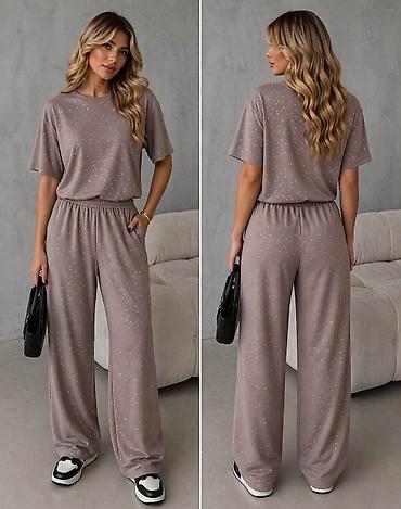 tigraste helanke: 07. Komplet trenerka sa cirkonima
S M L XL
3.100 dinara H — 5