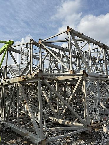 Другие комплектующие и запчасти: Башенный кран 🏗️ Марка: ZOOMLION Год выпуска : 2021 Высота : 80 — 7