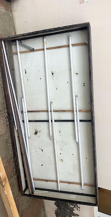 ayaqlı lovhə: Reklam lövhəsi üçün işıqlı qutu (lightbox) - Düzbucaqlı metal — 1