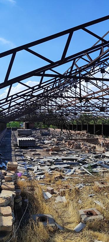 Демонтажные работы: Снос стен, Разбор полов, Снятие потолков | Гипсокартонная стена, Снос перегородки, Снятие старой штукатурки | Зачистка от старых обоев, Сбивка старой штукатурки, Снятие извести | Демонтаж ламината, Демонтаж паркета, Демонтаж линолеума | Крыша из шифера, Металлочерепичная кровля, Мягкая кровля Больше 6 лет опыта — 9