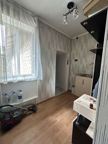 срочно продаю квартиру аламедин базар: 2 комнаты, 60 м², Индивидуалка, 2 этаж