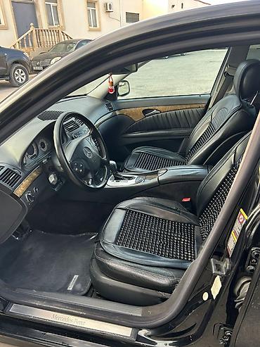 Mercedes-Benz: Mercedes-Benz E-Class: 3.2 l | 2004 il Sedan — 15