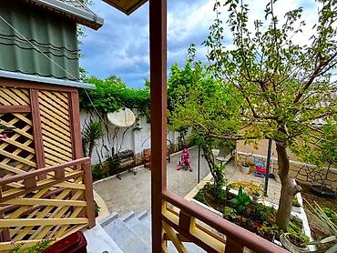 Həyət evləri və villaların satışı: M.Ə. Rəsulzadə qəs. 6 otaqlı, 170 kv. m, Kredit yoxdur, Orta təmir — 5