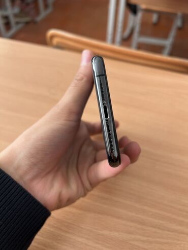 Apple iPhone: IPhone Xs, Space Gray — 7