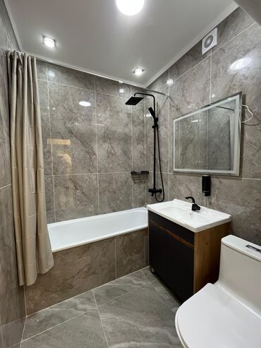 офис в жилом доме: 1 комната, 52 м², 108 серия, 2 этаж, Дизайнерский ремонт