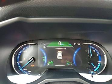 Продажа авто: Toyota RAV4: 2022 г., 2.5 л, Автомат, Гибрид — 10