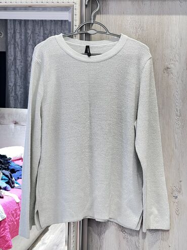 Futbolka və maykalar: ❗️ Əşyaların yarısı yenidir. Bütün əşyalar xaricdən gətirilib. Böyük — 15