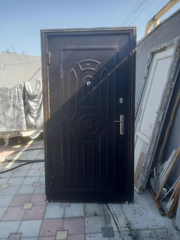 seyf qapi 2ci el: Mənzil üçün İşlənmiş Giriş qapısı 100x215 sm Petlə ilə, Zəmanətli, Ödənişli quraşdırma, Pulsuz çatdırılma — 2