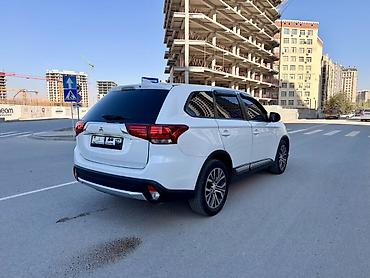 поджеро 2: Mitsubishi Outlander: 2017 г., 2.4 л, Вариатор, Бензин, Кроссовер — 3
