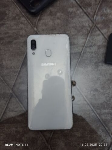 c5 samsung: Samsung Galaxy A22, Barmaq izi