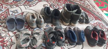 помощь детям: Отдадим даром обувь от 25 до 29 размера, летние и зимние и весенние