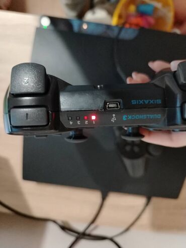 PS3 (Sony PlayStation 3): Playstation 3 / Čipovan / Slim / 500gb / 40 Igrica ima na njemu. Kod na lalafo.rs — 12 PS3 (Sony PlayStation 3): Playstation 3 / Čipovan / Slim / 500gb / 40 Igrica ima na njemu. Kod — 12