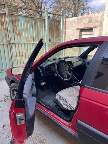 купить запчасти на опель вектра б: Volkswagen Passat: 1994 г., 1.8 л, Механика, Бензин, Седан