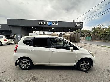 gac aion v plus 2022: Honda Fit: 2003 г., 1.3 л, Автомат, Бензин, Хэтчбэк — 4