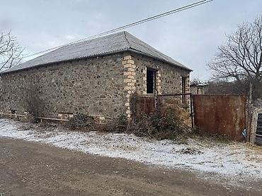 sumqayitda satilan obyektler: Yeni Qizilca abidenin yani 3 cy kyce 4 sot seneti arxif arayiw — 2