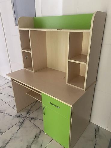 Digər mebel: Kompyuter/Masa üstü iş masası – üst rəfli model - Material — 3