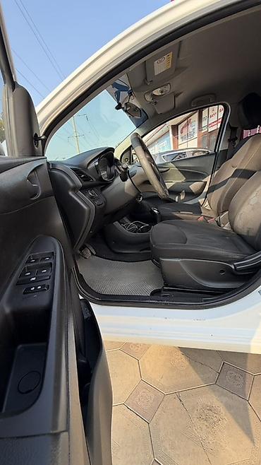 Chevrolet: Chevrolet Spark: 2017 г., 1 л, Автомат, Бензин, Хэтчбэк — 7