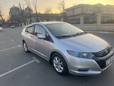 колф 3: Honda Insight: 2010 г., 1.3 л, Типтроник, Гибрид, Хэтчбэк