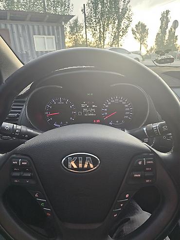bye e5: Kia K3: 2015 г., 1.6 л, Механика, Бензин, Купе — 9
