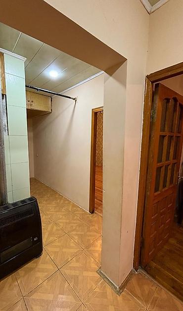 abşeron gencler şeherciyi: Saray, 3 otaqlı, Köhnə tikili, 58 kv. m — 2