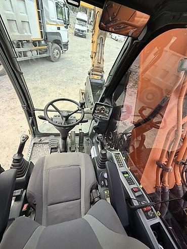 экскаваторы 140: Экскаватор, Hyundai, 2015 г., Колесный — 7