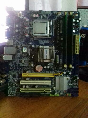 Printerlər: FOXCONN LGA775 anakarti – CPU və RAM ilə Xüsusiyyətlər: - Soket