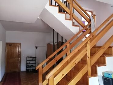 Продажа домов: Дом, 200 м², 7 комнат, Собственник — 17