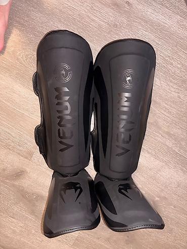 Venum qamış və ayaq üstü qoruyucuları (shin guards) - Brend: Venum -