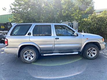 turbo az topaş: Nissan pathfinder - Kuzov: gümüş rəng, yüksək klirens, yan — 5