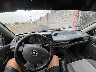 болушу: Daewoo Nexia: 1994 г., 1.5 л, Кол менен иштөөчү, Бензин, Седан — 5
