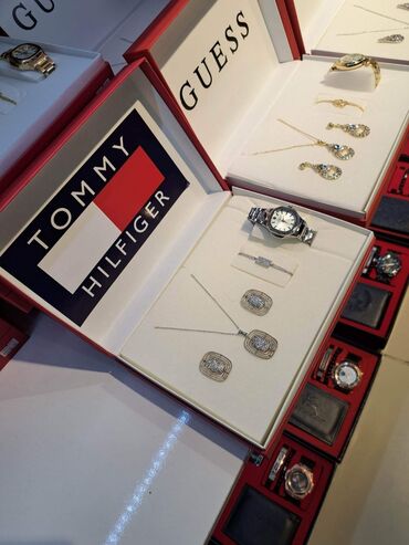 Setovi nakita: Markirani setovi 6800 din slanje svakog utorka — 12