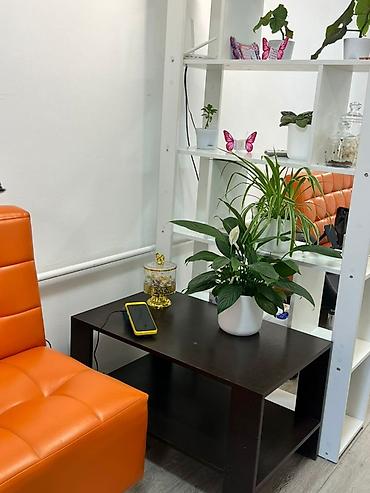 Продажа салонов красоты и кабинетов: Маникюрный салон 65 м², 3 комнаты, С ремонтом, С оборудованием, Многоэтажное жилое здание, Отдельная кухня — 3