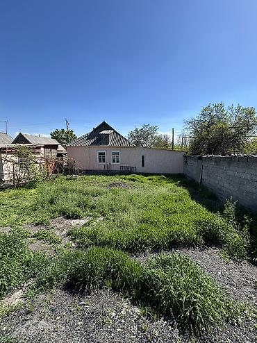 Продажа коттеджей и домов: Продаю дом в г.Кара-Балта Район почтового (ул.Кирова) Дом 60 кв.м + — 14