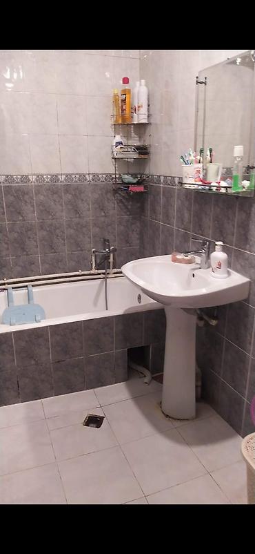 Uzunmüddətli kirayə mənzillər: 👑Aytac23 Kiraye verilir 500 Azn unvan kohne gunesli aileye verilir — 5