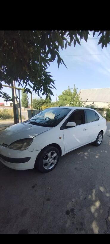 двигатель бмв 4 4: Toyota Prius: 2001 г., 1.5 л, Автомат, Бензин, Седан