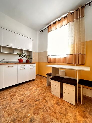 квартиры в районе 4 гор больницы: 1 бөлмө, 36 кв. м, 4 кабат, Евроремонт