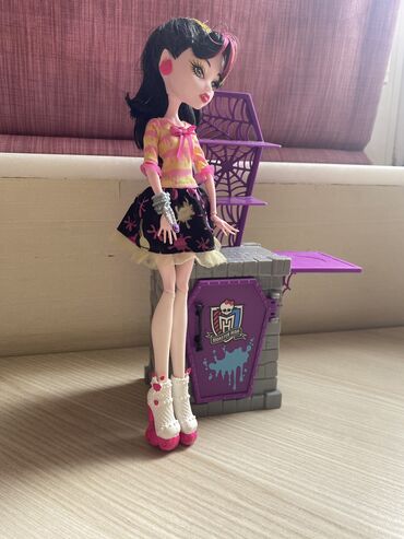 oyuncaq sekilleri: Куклы Monster High коллекционные, 50 манат каждая / Monster High
