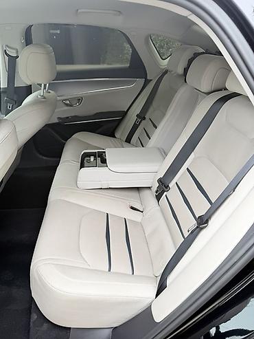 BYD: BYD E9: 2022 г., Электромобиль, Седан — 6