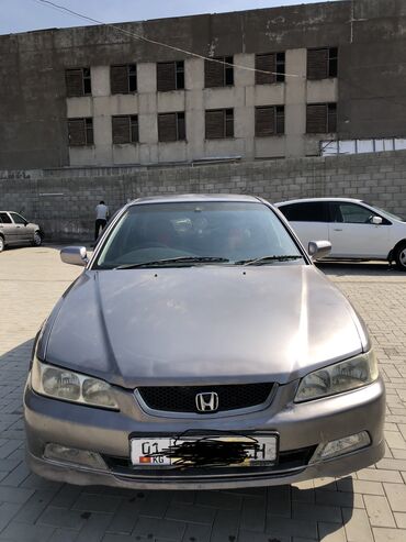 Honda Accord: 2002 г., 1.8 л, Автомат, Газ, Седан