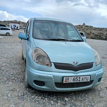 маленькая машина: Toyota Funcargo: 2003 г., 1.5 л, Автомат, Бензин, Вэн/Минивэн