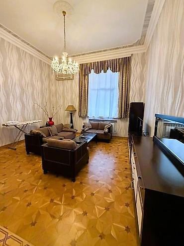 sebail: İcarəyə verilir 2 otaqlı köhnə tikili 80 m², Sahil m. 1 200 AZN/ay 2 — 4