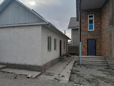 Үйлөрдү сатуу: 6 бөлмө жана андан көп, 140 м², 5 соток, Бишкек, Арча-Бешик ж/м Менчик ээси — 2