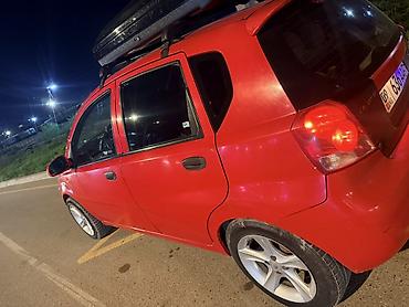 Daewoo Kalos: 2004 г., 1.4 л, Механика, Бензин, Хэтчбэк