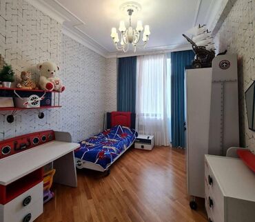 Yeni tikili: 4 otaqlı, Yeni tikili, m. Gənclik, 186 kv. m — 4