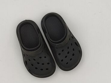 sinsay biale spodenki: Klapki Crocs, 26, Używany